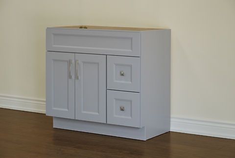 42″ Solid Wood Light Grey Shaker Style Vanity Gs42 With Quartz Top
