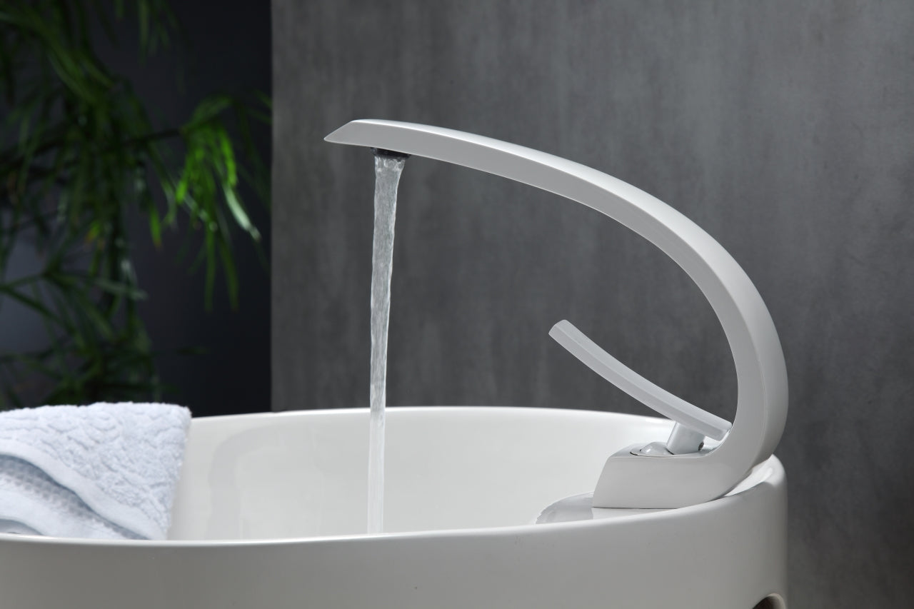 Kubebath Aqua Arcco Single Hole Mount Bathroom Vanity Faucet