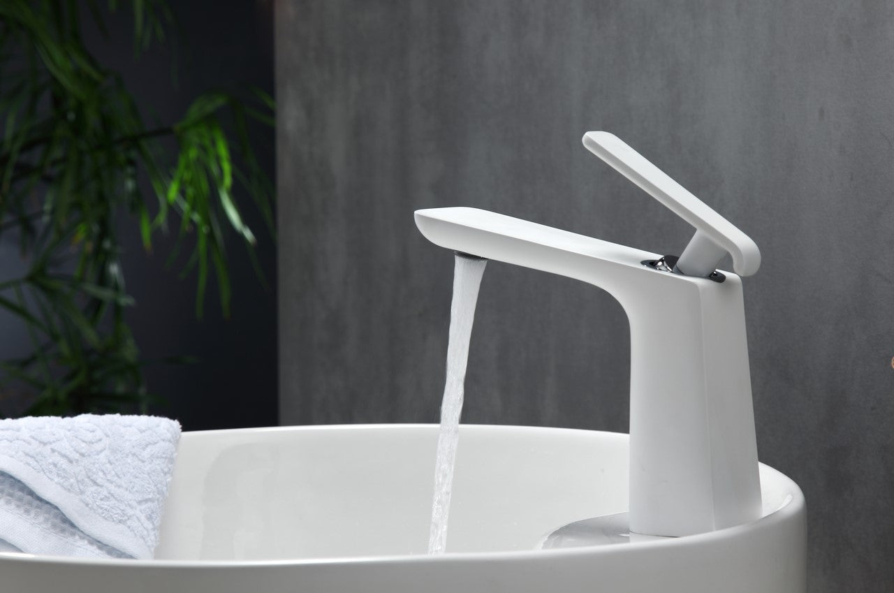 Kubebath Aqua Adatto Single Lever Faucet – Chrome and White