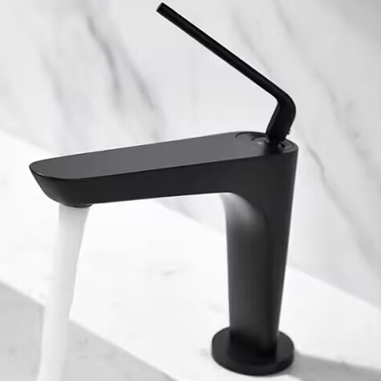 Aqua Saggio by KubeBath Single Lever Bathroom Vanity Faucet